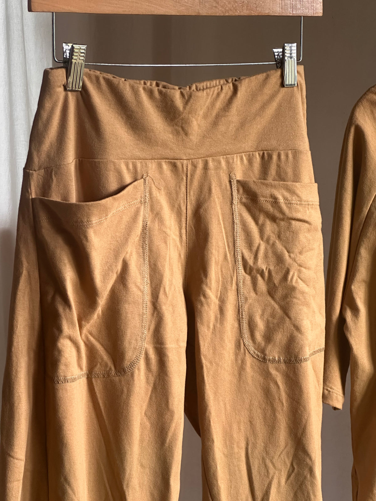 Pant BARREL | Jersey de Algodón Liviano | Camel